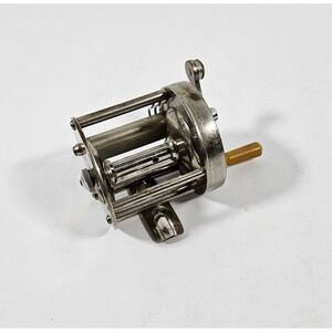 Shakespeare Superior Level Winding Vintage Fishing Reel Made in Kalamazoo  #1962
